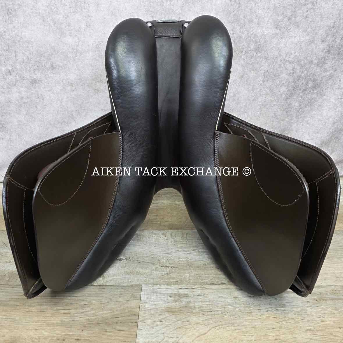 2020 Stubben Phoenix Elite Jump Saddle, 17.5" Seat with Biomex, 28cm Tree - Medium, Wool Flocked Panels