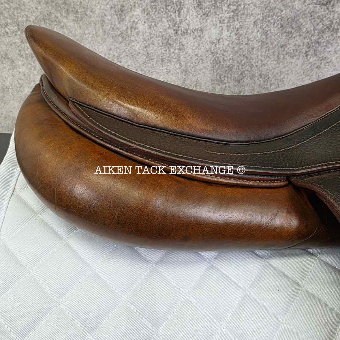 **SOLD** 2013 Meyer Act 1 Close Contact Jump Saddle, 18" Seat, Medium Tree, Foam Panels