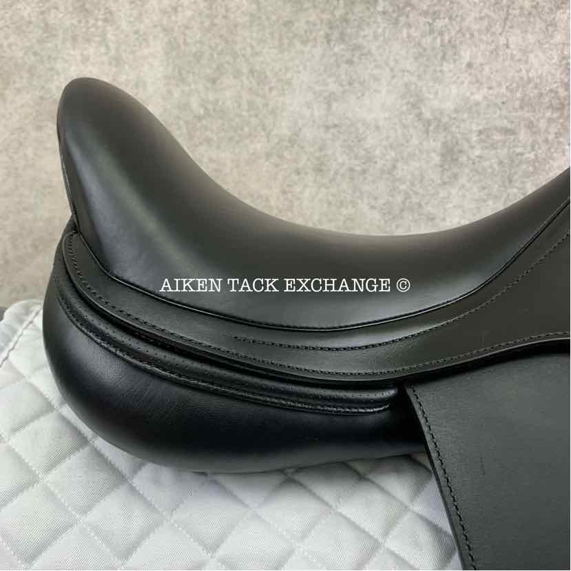 **SOLD** 2019 Prestige X-D1D K Zero Monoflap Dressage Saddle, 17" Seat, Medium Tree, Wool Flocked Panels