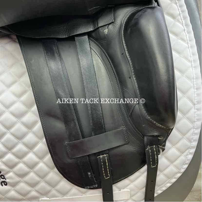 **SOLD** Albion SLK Dressage Saddle, 17.5" Seat, Medium Wide Tree, Wool Flocked Panels
