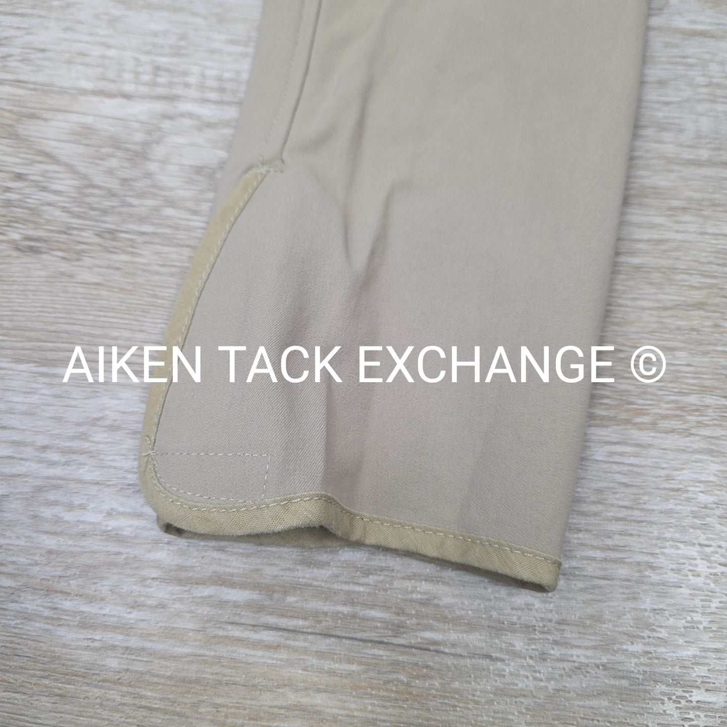 Tailored Sportsman Trophy Hunter Knee Patch Breeches, Size 28 L