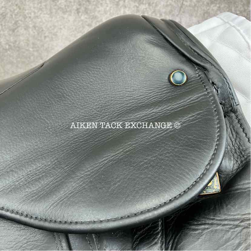 **SOLD** 2005 Stubben Maestoso Deluxe Dressage Saddle, 18" Seat, 32cm Tree - W/XW, Wool Flocked Panels