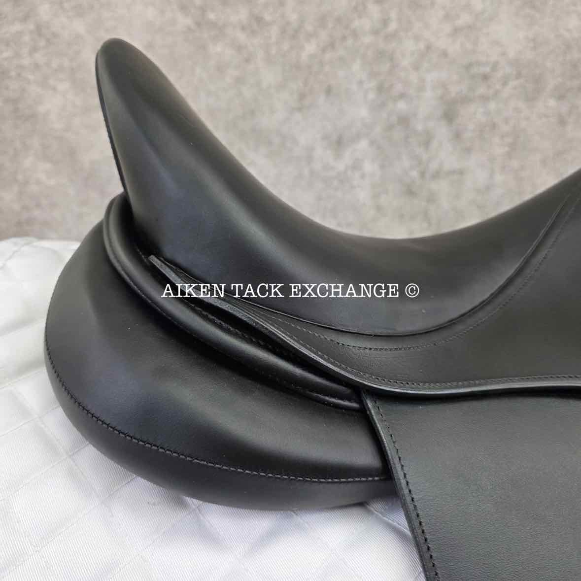 2014 Bruno Delgrange Syracuse Dressage Saddle, 17" Seat, 3S Flap, Medium Wide Tree, Foam Panels