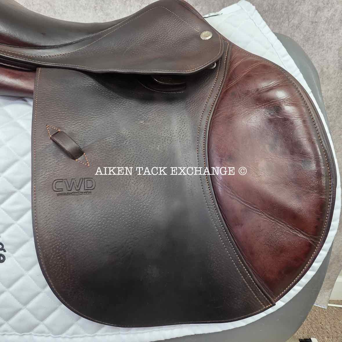 2016 CWD SE03 Close Contact Jump Saddle, 17" Seat, 2L Flap, Medium Wide Tree, Foam Panels