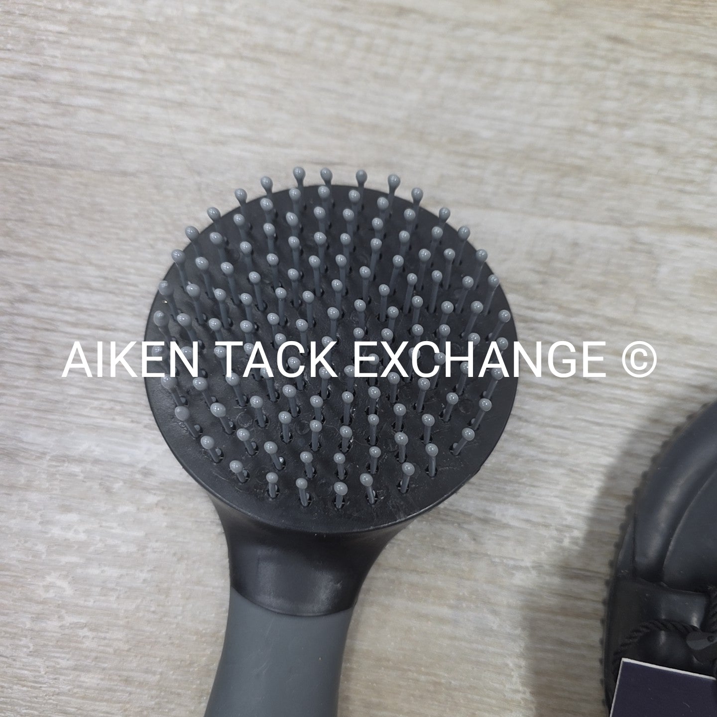 Grooming Set: 1 Hoof Pick Brush w/ Grip, 1 Curry Comb, 1 Mane & Tail Brush