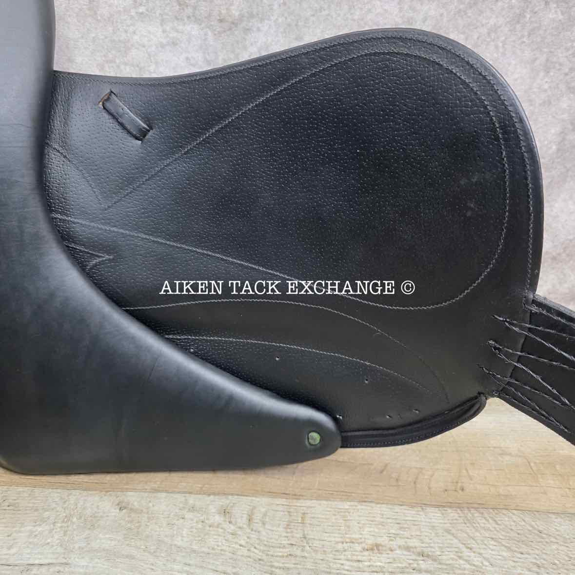 2008 Devoucoux Makila Monoflap Dressage Saddle, 18" Seat, 3A Flap, Medium Wide Tree, D3D Panels, Full Buffalo Leather