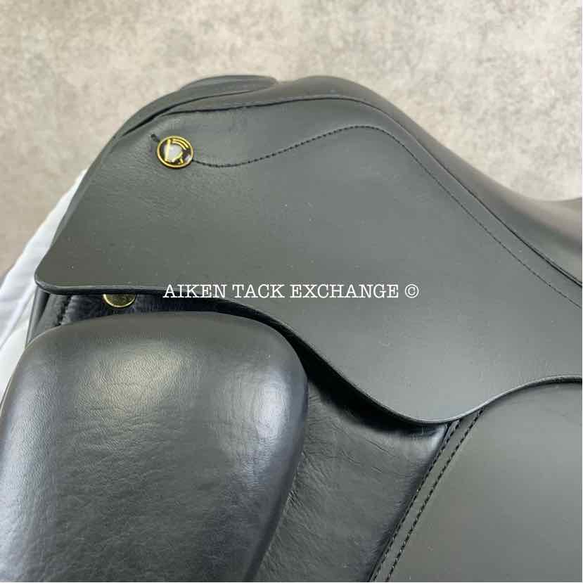 **SOLD** 2023 Zaldi New Generation London Dressage Saddle, 17.5" Seat, Adjustable Tree - Changeable Gullet, Wool Flocked Panels