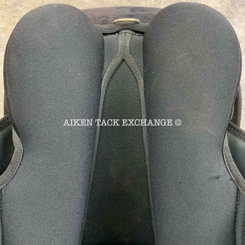 **SOLD** Thorowgood Maxam All Purpose Saddle, 17" Seat, Extra Wide Tree, Wool Flocked Panels