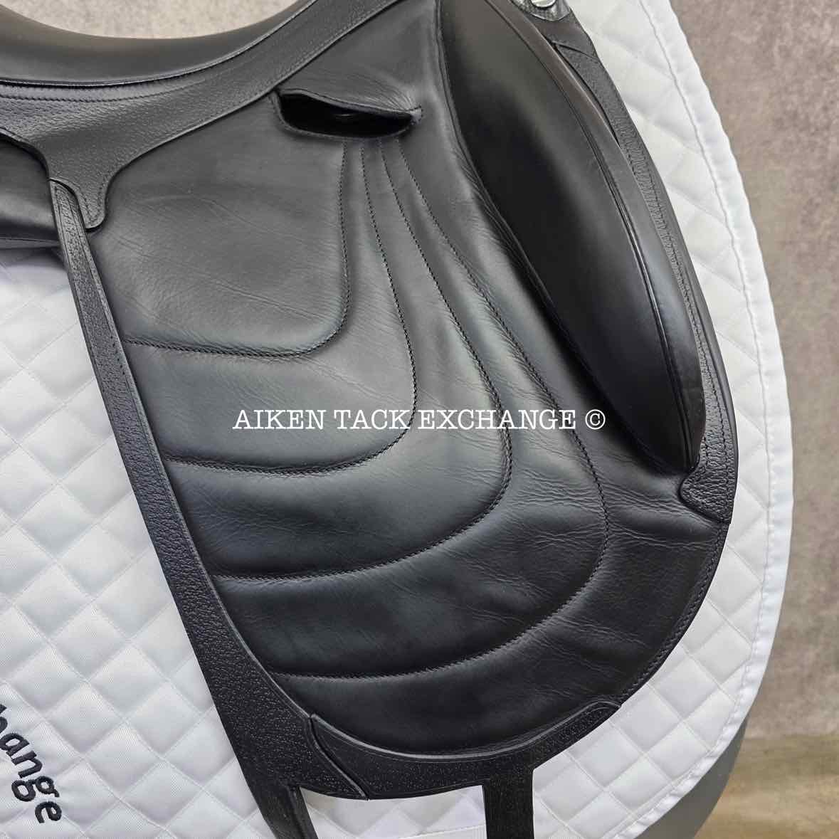 2019 Devoucoux Makila Harmonie Monoflap Dressage Saddle, 18.5" Seat - 004, 2A Flap, Dynamick Tree - Medium, D3D Panels, Full Buffalo Leather