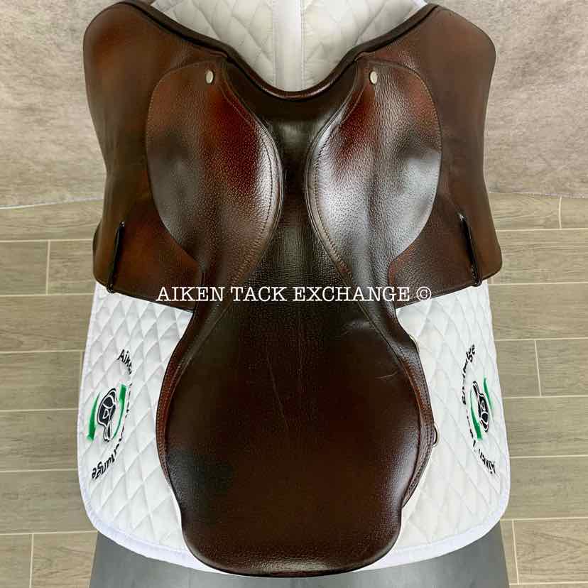 Majestic Supreme Close Contact Saddle, 17" Seat, Medium/Medium Narrow Tree, Foam Panels