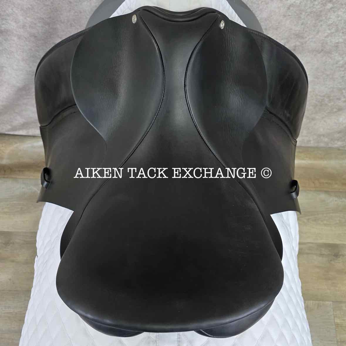 1995 County Competitor Dressage Saddle, 17.5" Seat, Medium Tree, Wool Flocked Panels
