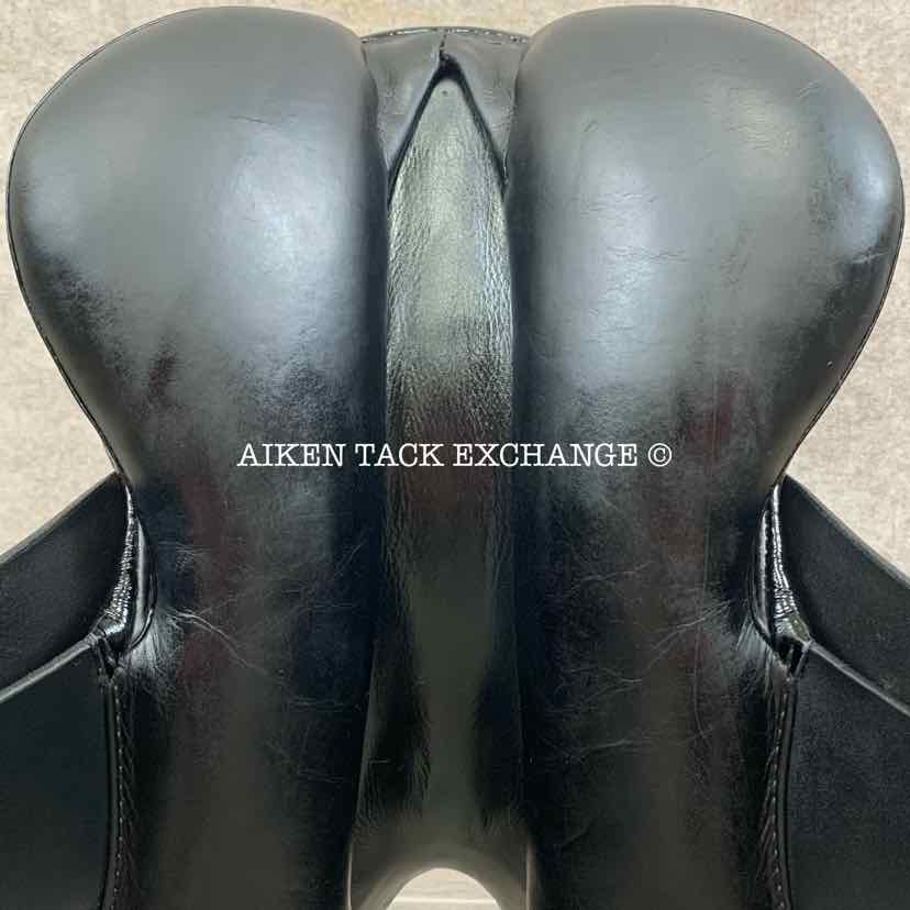 **SOLD** 2016 Passier Sirius Dressage Saddle, 18" Seat, Medium Tree with FRT-System, Wool Flocked Panels