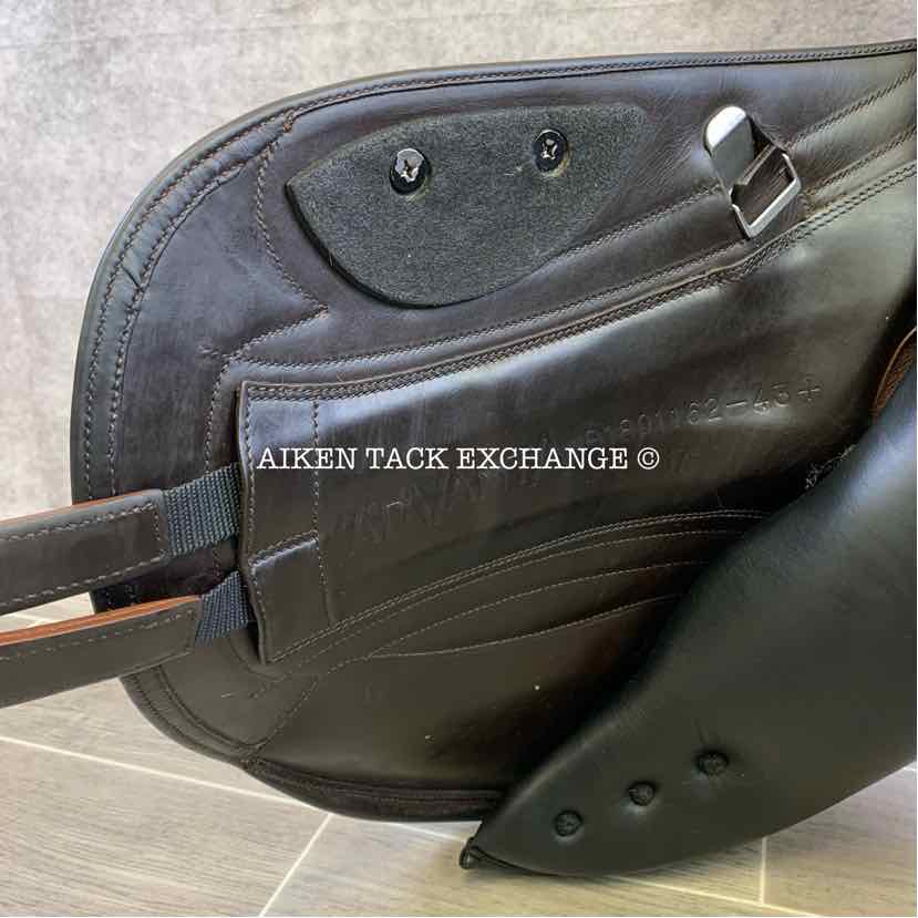 **SOLD** 2018 Bates Advanta Monoflap Jump Saddle, 17" Seat, Adjustable Changeable Gullet