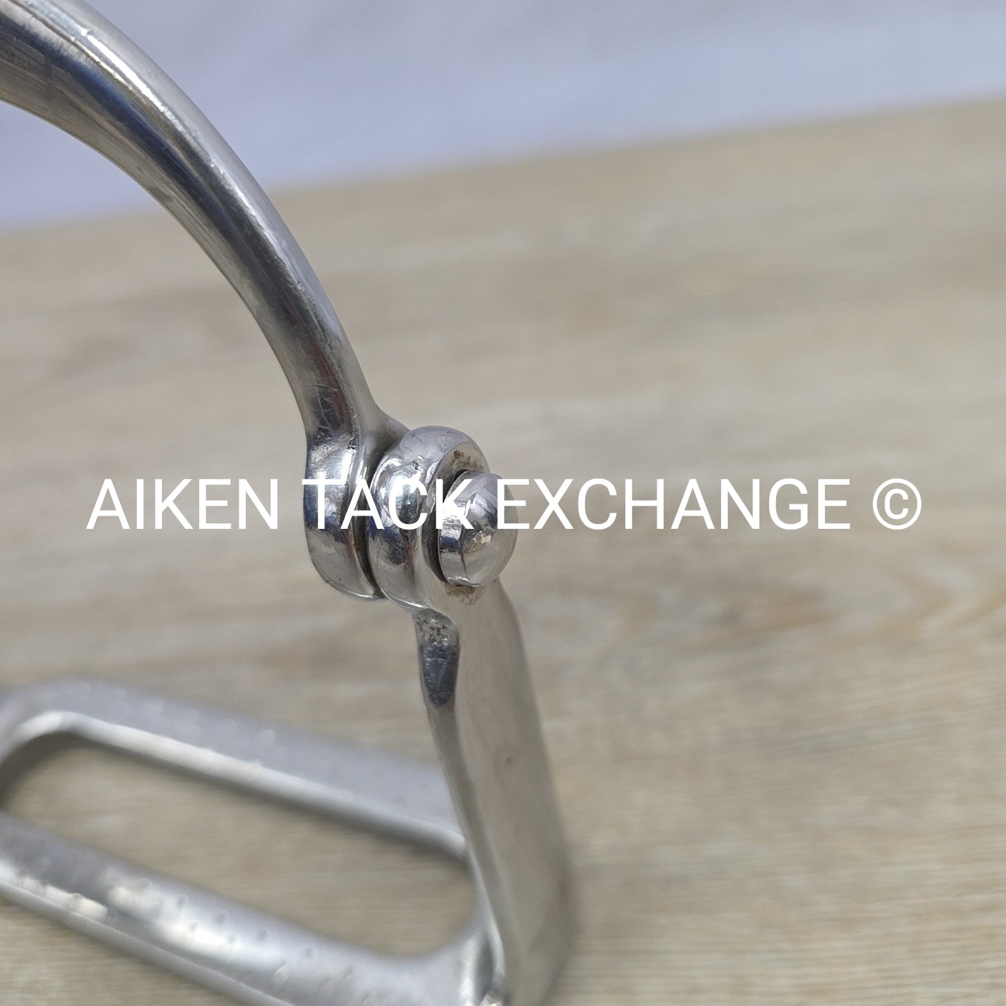 Hinged Stirrup Irons, 5.25"