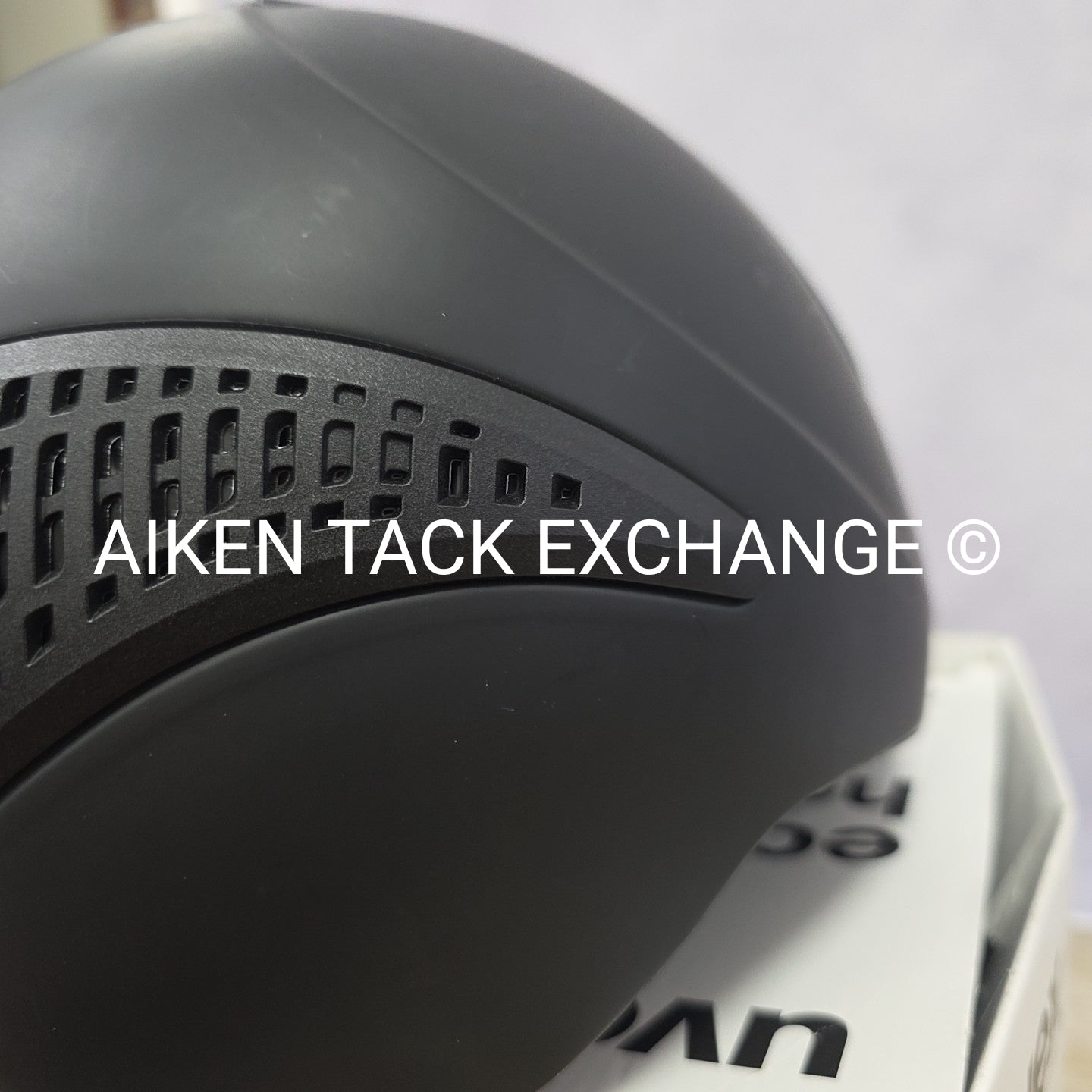 UVEX Exxential MIPS Riding Helmet, Size 55-57 cm (MFG Date 09/21)