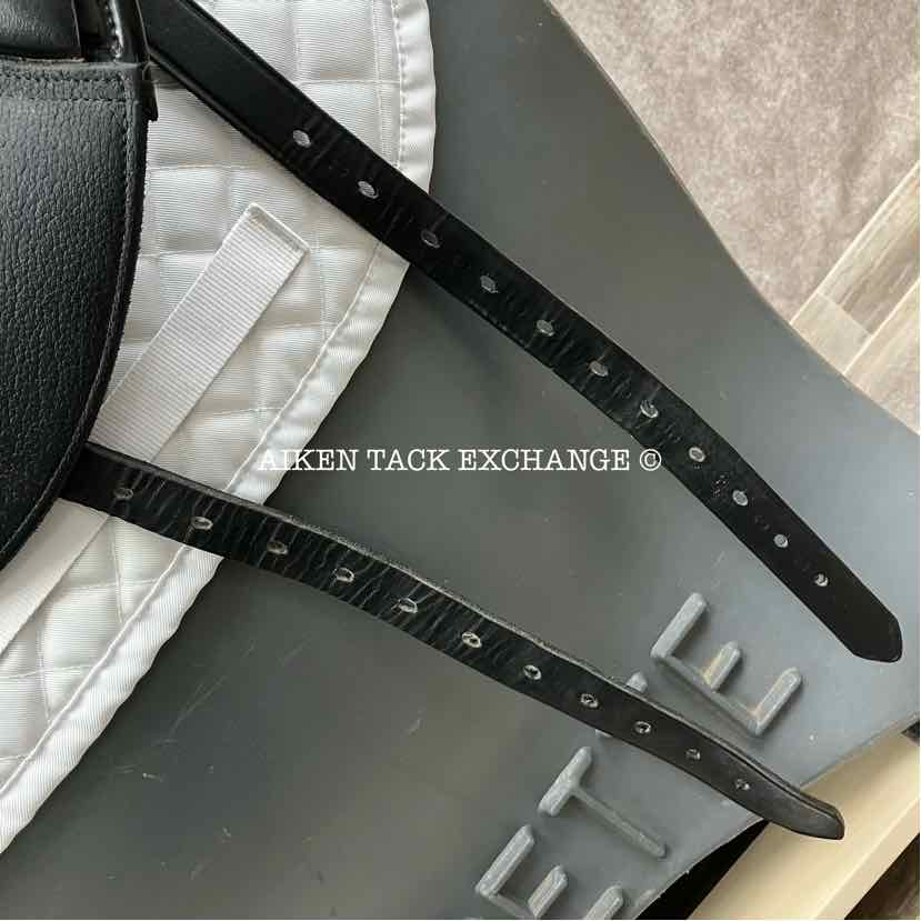 2023 Custom Saddlery Wolfgang Gemini R Monoflap Dressage Saddle, 17.5" Seat, Adjustable Tree, Wool Flocked Panels