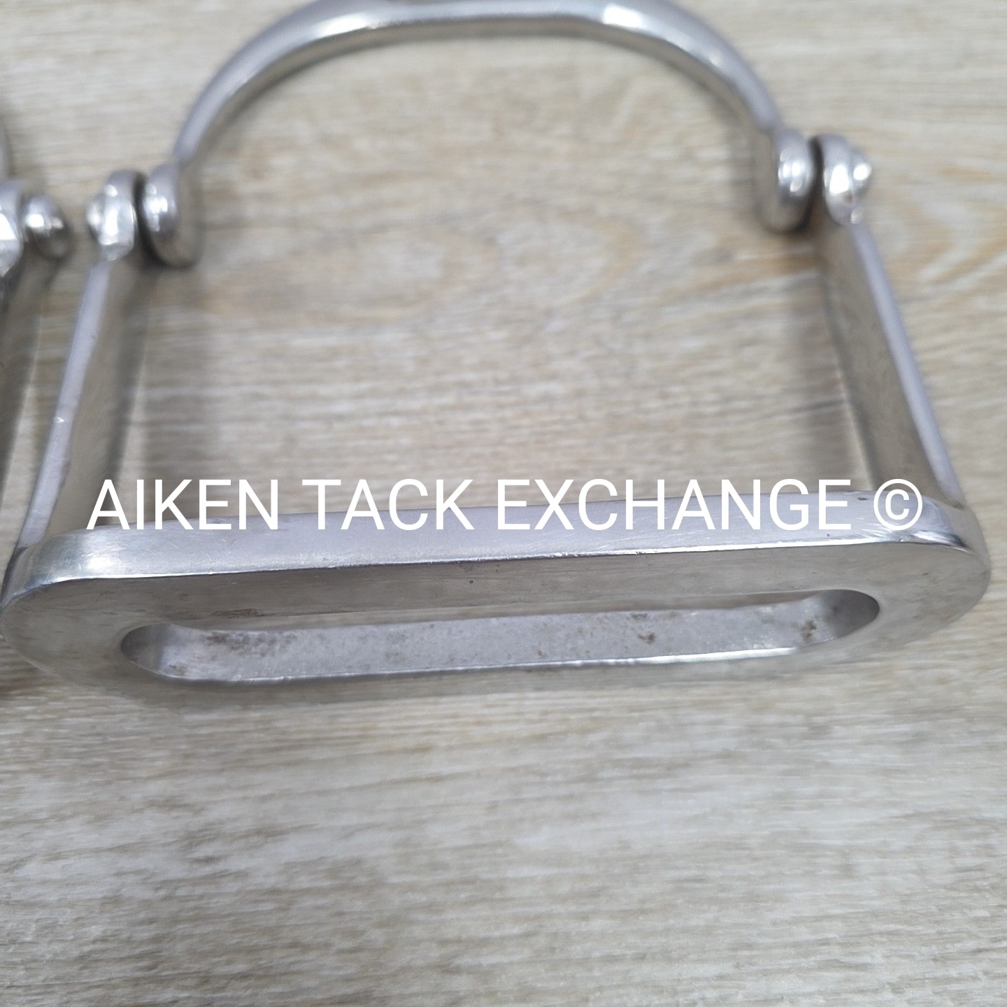 Hinged Stirrup Irons, 5.25"