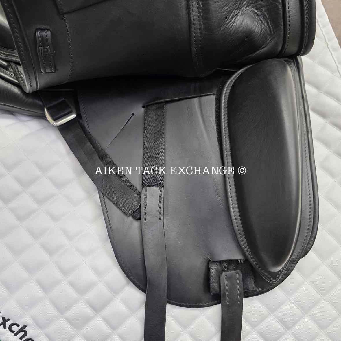 2010 Schleese Wave Dressage Saddle, 16.5" Seat, Adjustable AdapTree, Wool Flocked Panels