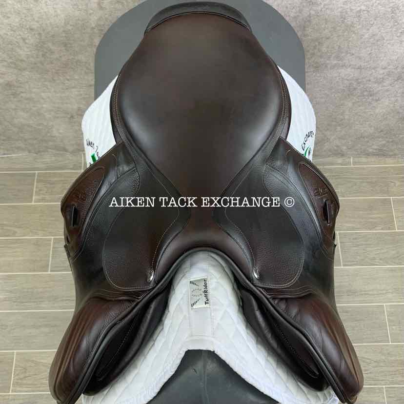 **SOLD** 2017 CWD SE30 2GS Close Contact Jump Saddle, 18" Seat - S3, 4L Flap, Dynamik Flex Tree - Medium, Foam Panels