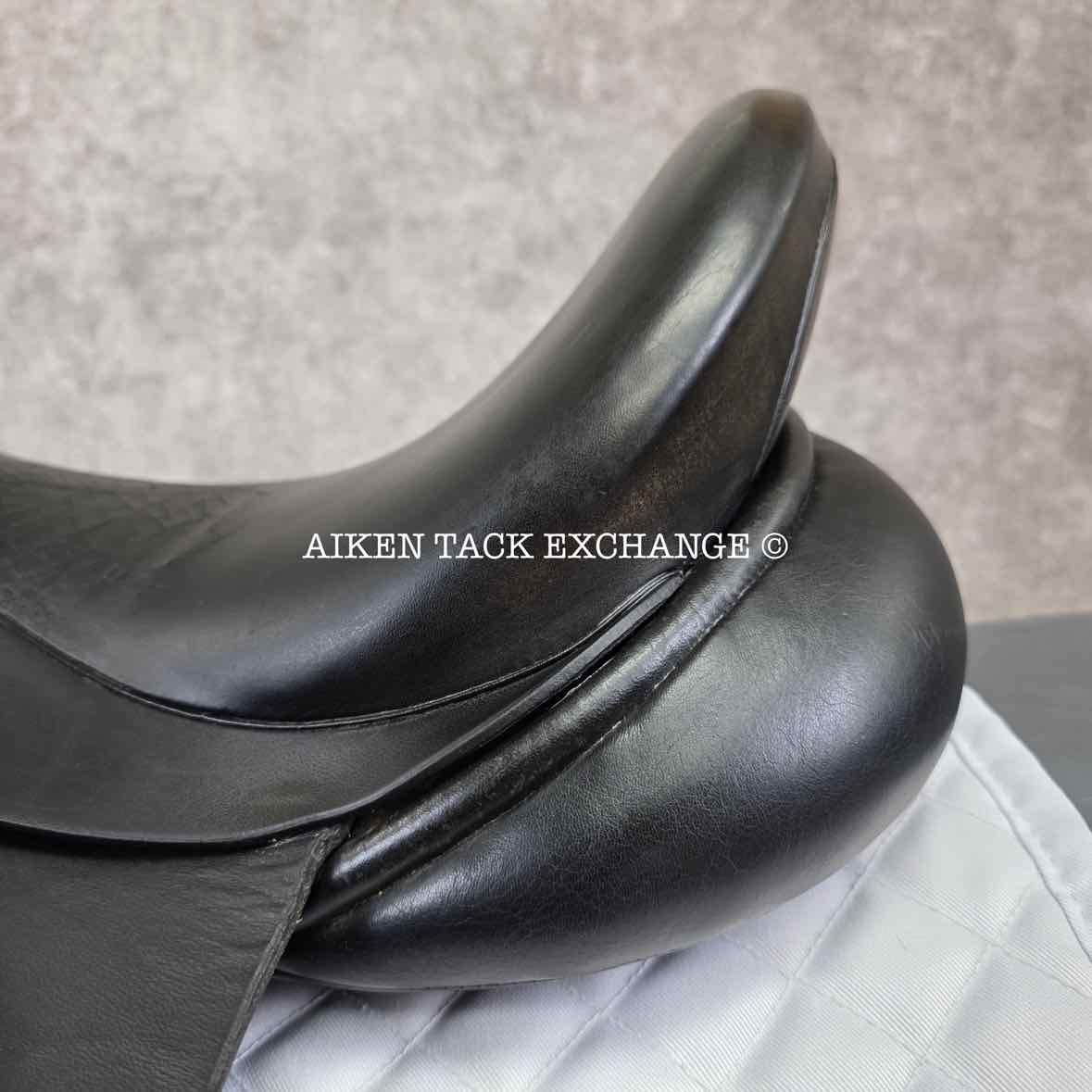 2009 Custom Saddlery Signature Wolfgang Solo Dressage Saddle, 17" Seat, Adjustable Tree, Wool Flocked Panels