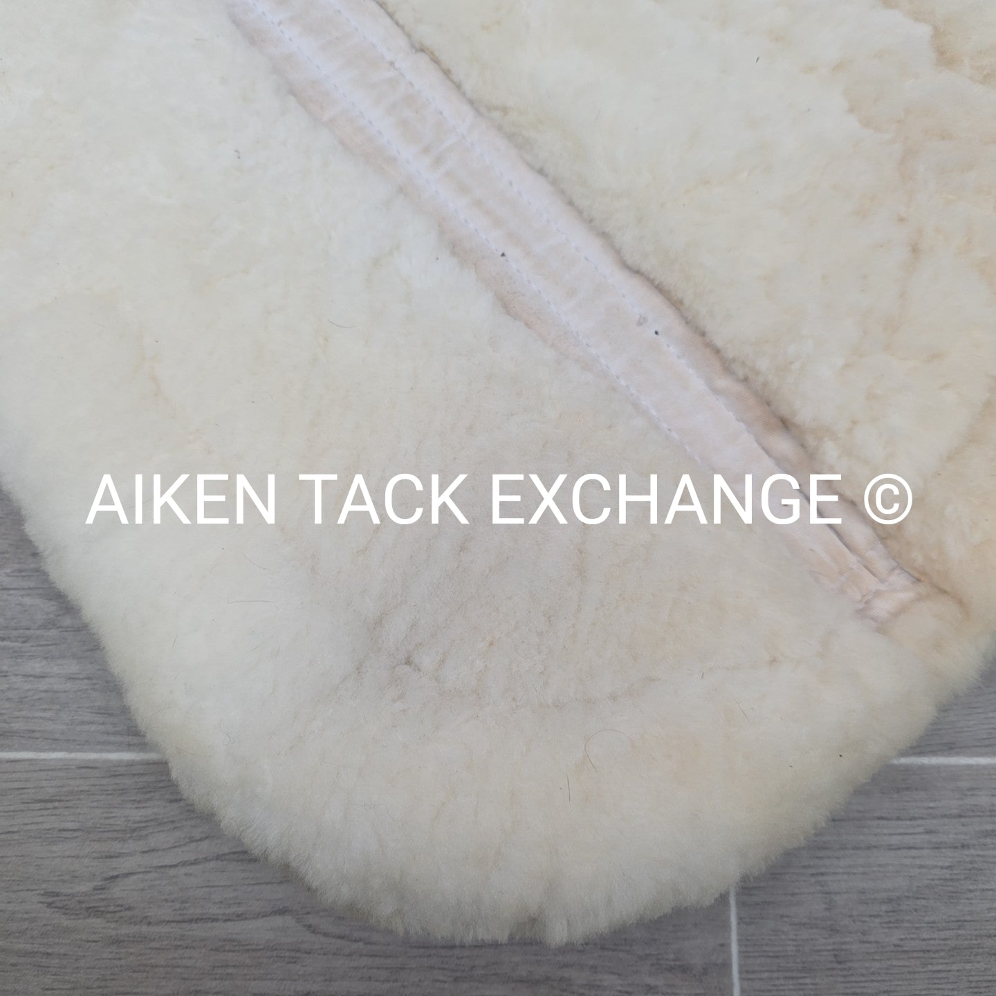 Ovation Europa Sheepskin 4 Shim Half Pad, Size Medium
