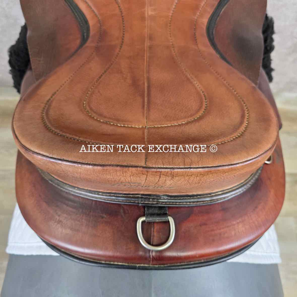 Freeform Lightweight Treeless Endurance Saddle, 17" Seat