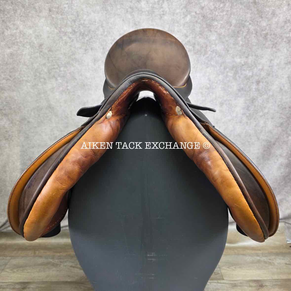 Stubben Siegfried Saddle, 18.5" Seat, 31cm Tree - Medium Wide, Wool Flocked Panels