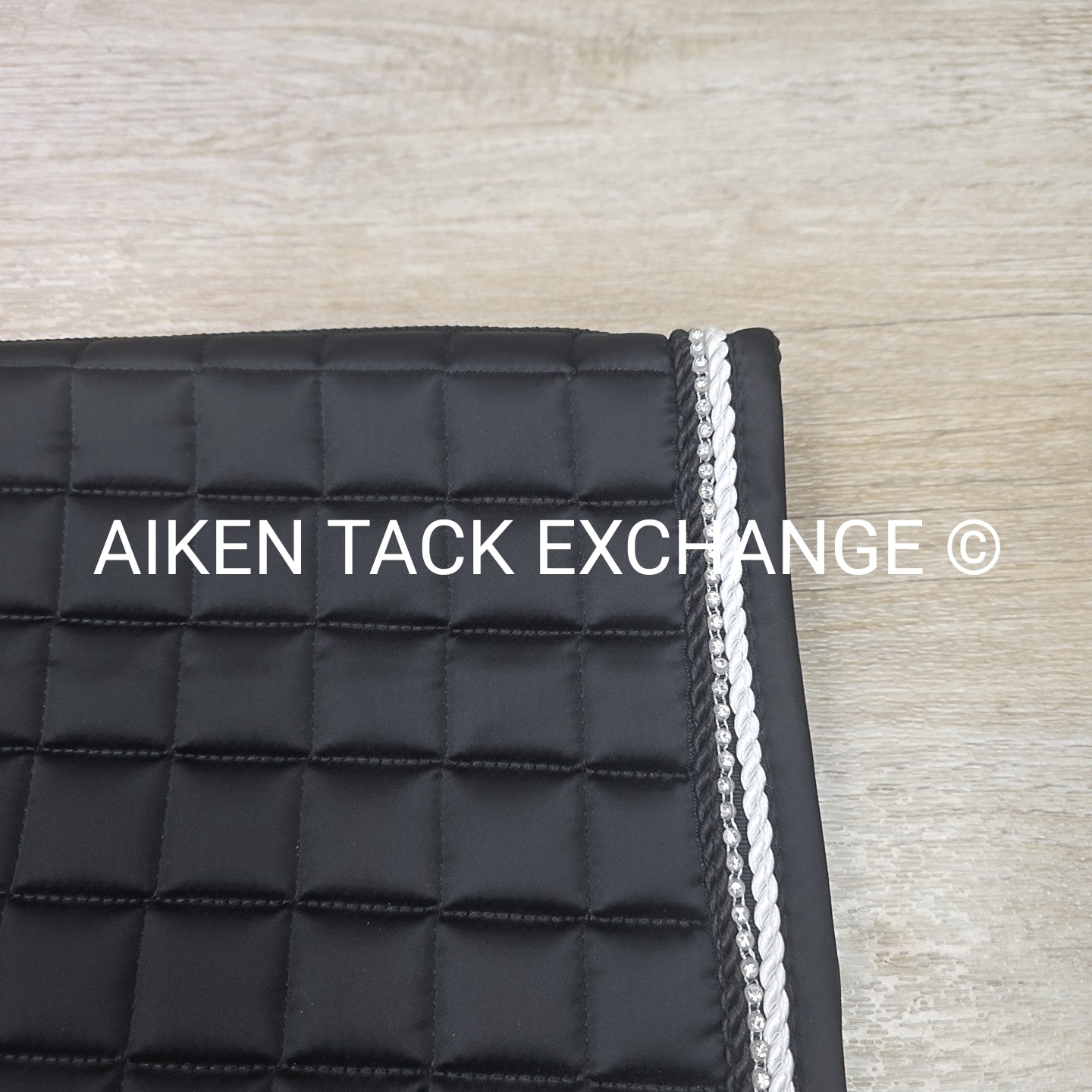 Professionals Choice Satin Jump Saddle Pad