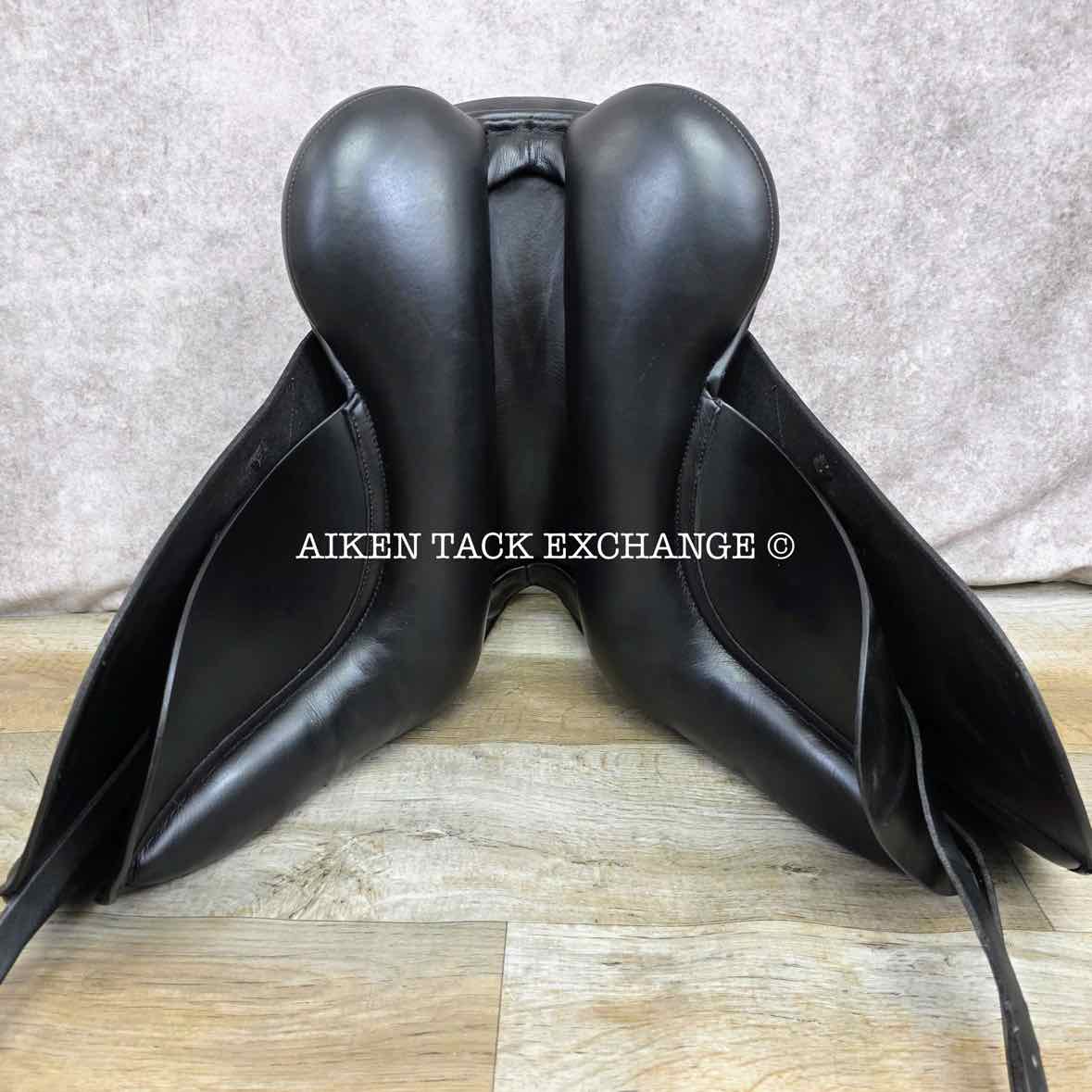 Richard Castelow Dressage Saddle, 17.5" Seat, Short Flap, Medium Wide Tree, Wool Flocked Panels