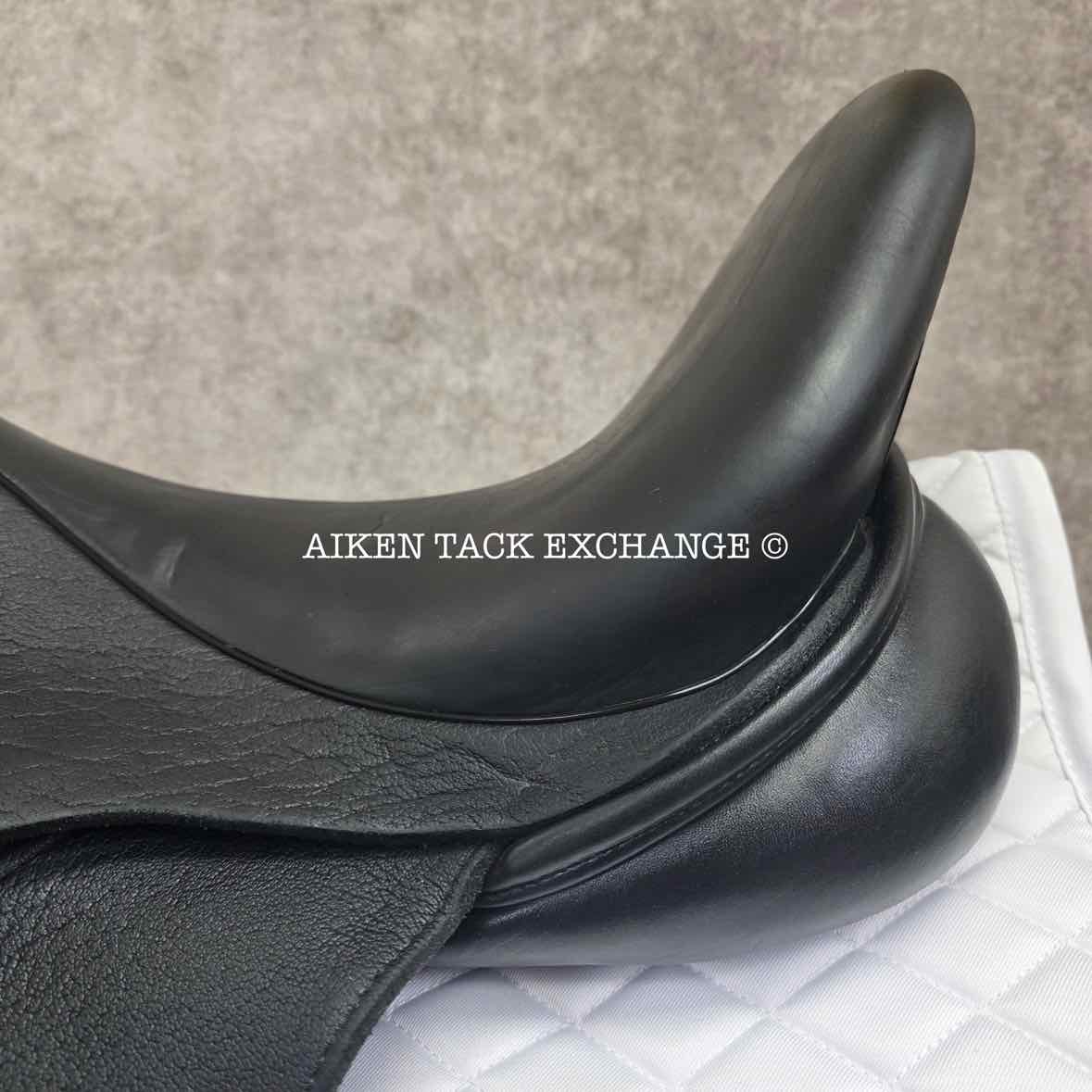 **SOLD** 2019 Custom Saddlery Wolfgang Solo MKII Monoflap Dressage Saddle, 17" Seat, Adjustable Tree, Wool Flocked Panels