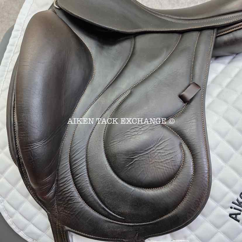 **SOLD** 2003 Antares Cadence Monoflap Dressage Saddle, 17.5" Seat, 2D Flap, MW/W Tree, Foam Panels, Full Buffalo Leather