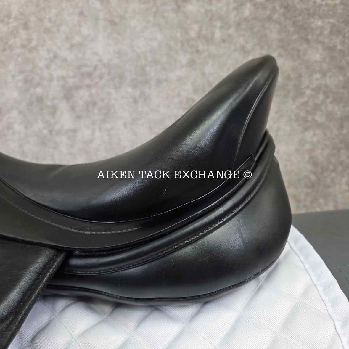 2008 Prestige Doge Dressage Saddle, 17" Seat, 33 Tree - M/MW, Wool Flocked Panels