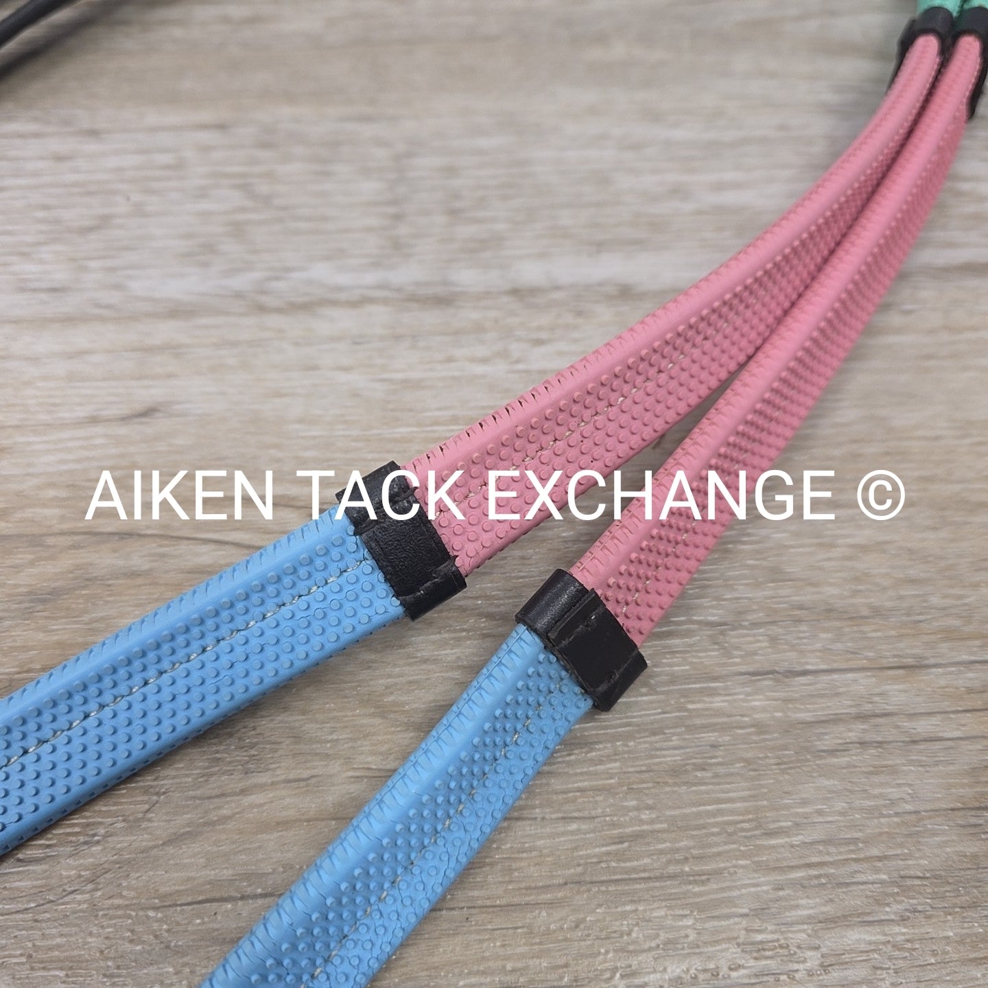 Rubber Grip Rainbow Reins, Black, Size Full