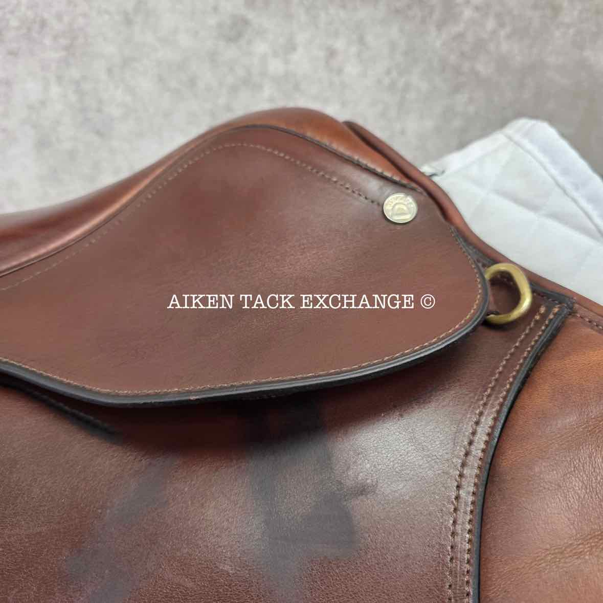 2007 Circuit by Dover Saddlery Close Contact Jump Saddle, 18" Seat, Medium Wide Tree, Foam Panels