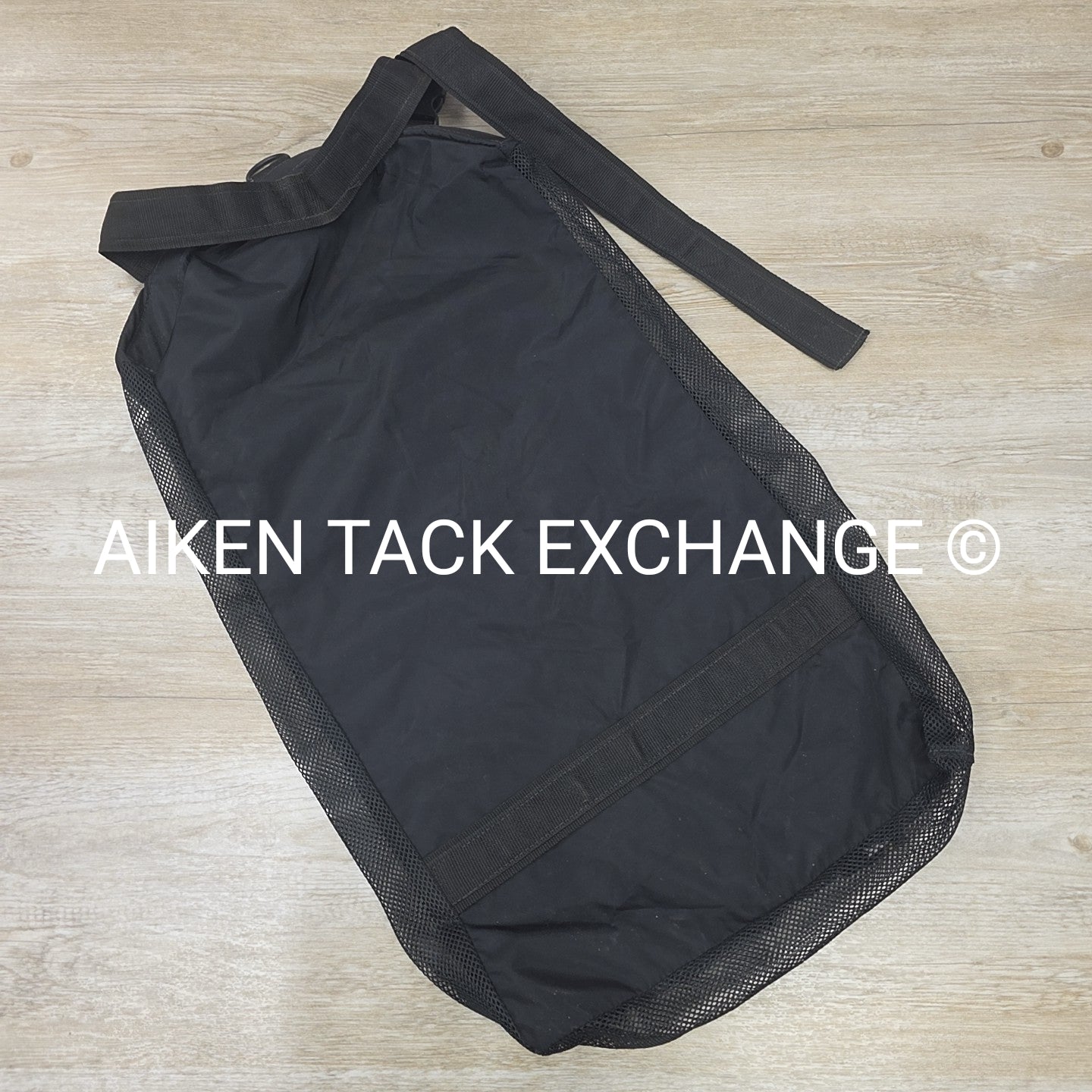 Tuck-M-In Hanging Bridle Bag