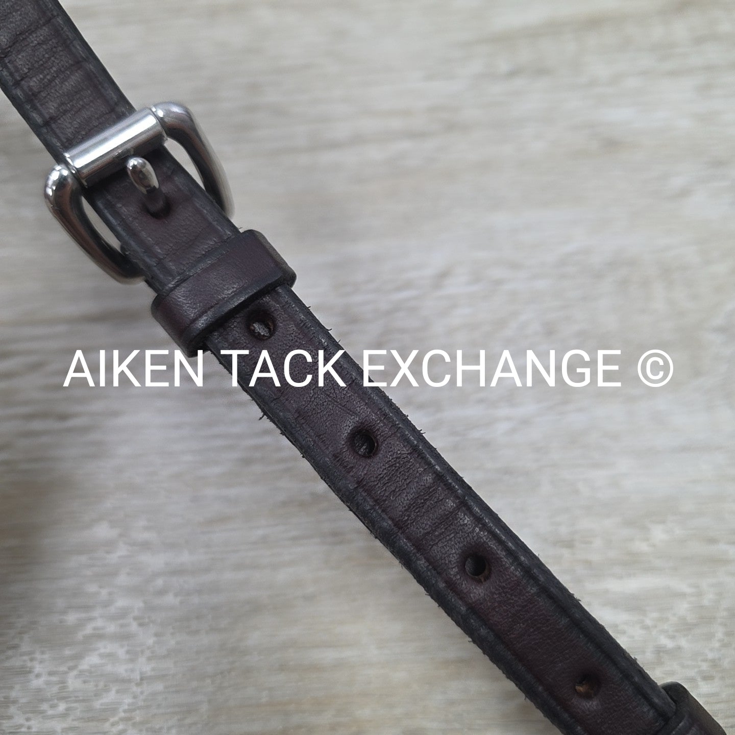 Nunn Finer Detachable Neck Strap