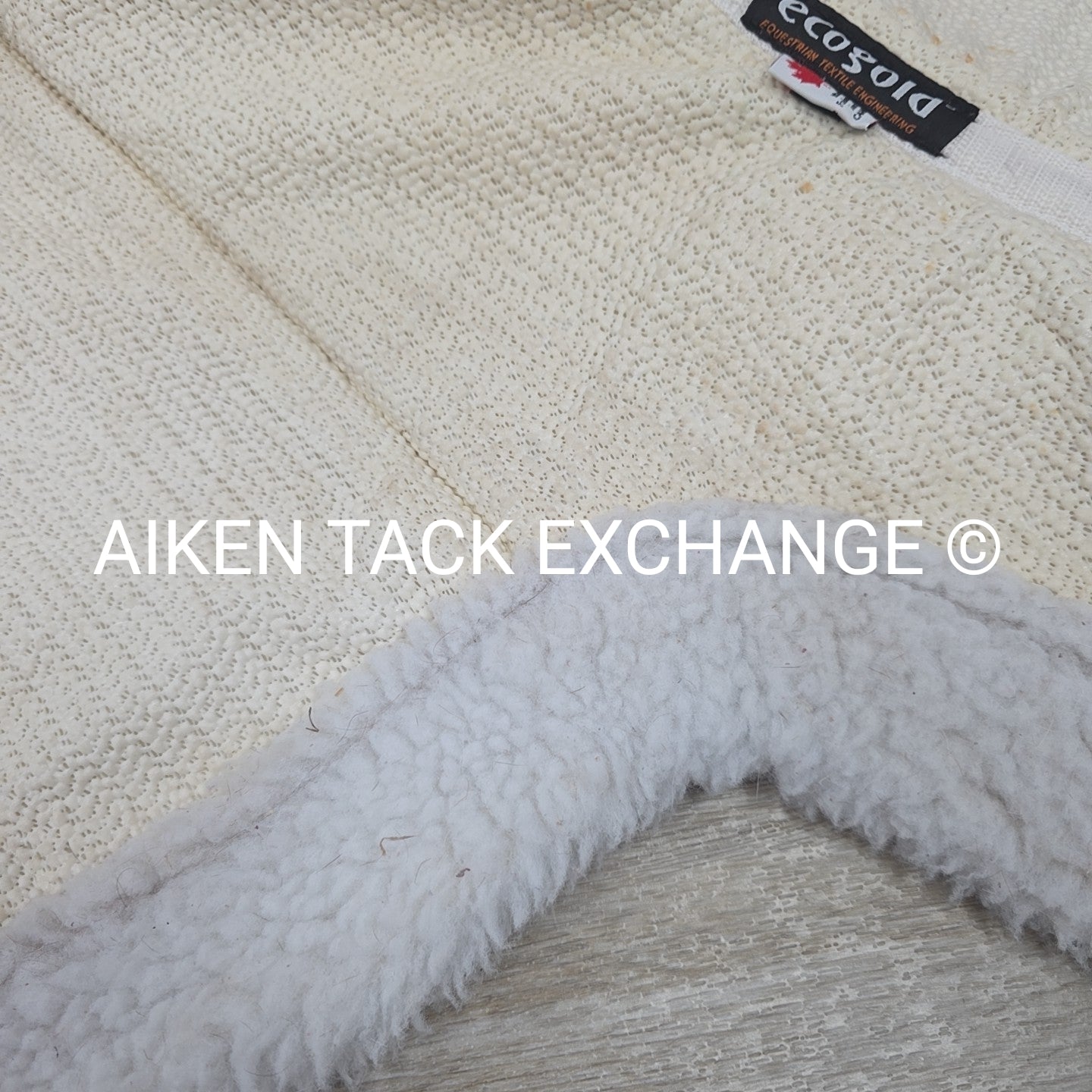 Ecogold Non-Slip Secure Hunter Pad, Size Large / 17" - 17.5"