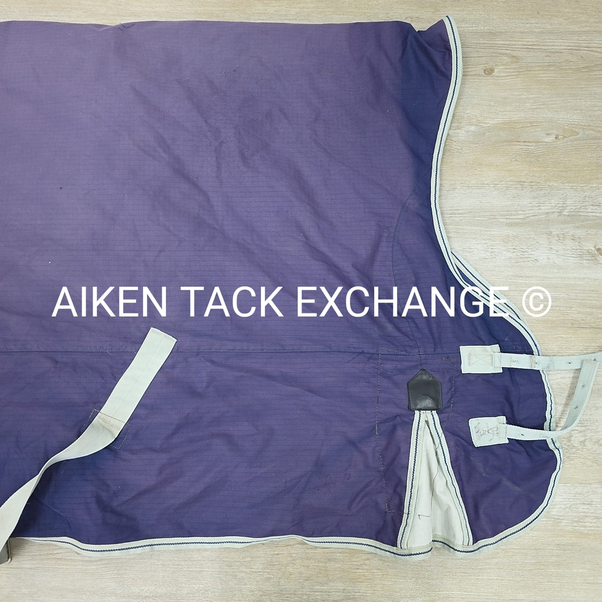 Weatherbeeta Landa High Neck Medium Weight Turnout Blanket, Size 81"