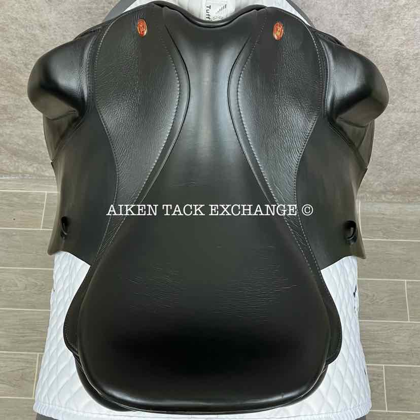 **SOLD** Kent & Masters MDS S-Series Standard Wither Surface Block Dressage Saddle, 18" Seat, Adjustable Tree - Changeable Gullet, Wool Flocked Panels