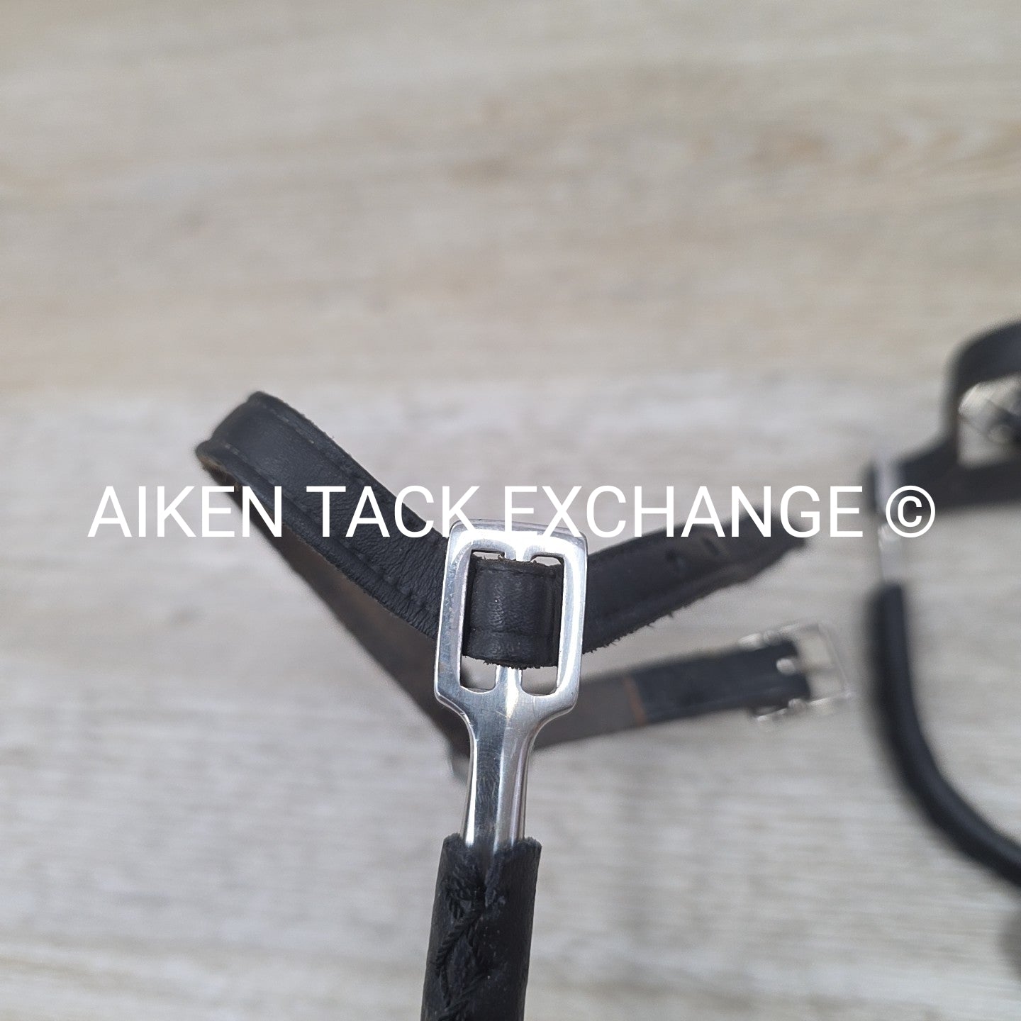 Leather Wrapped Short Neck Roller Spurs with Leather Spur Straps, 3/4' Neck