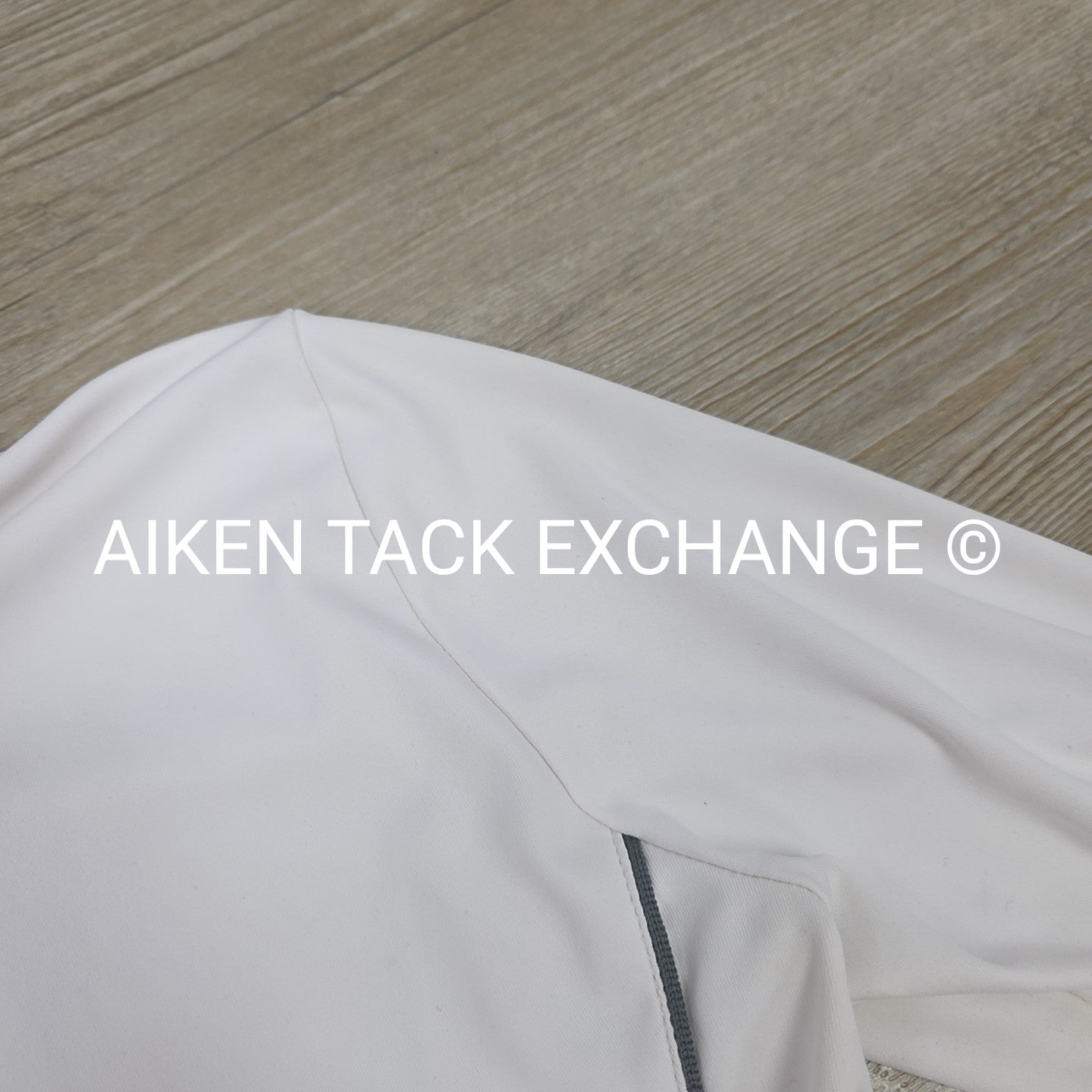 Arista Long Sleeve Show Shirt, Size Medium