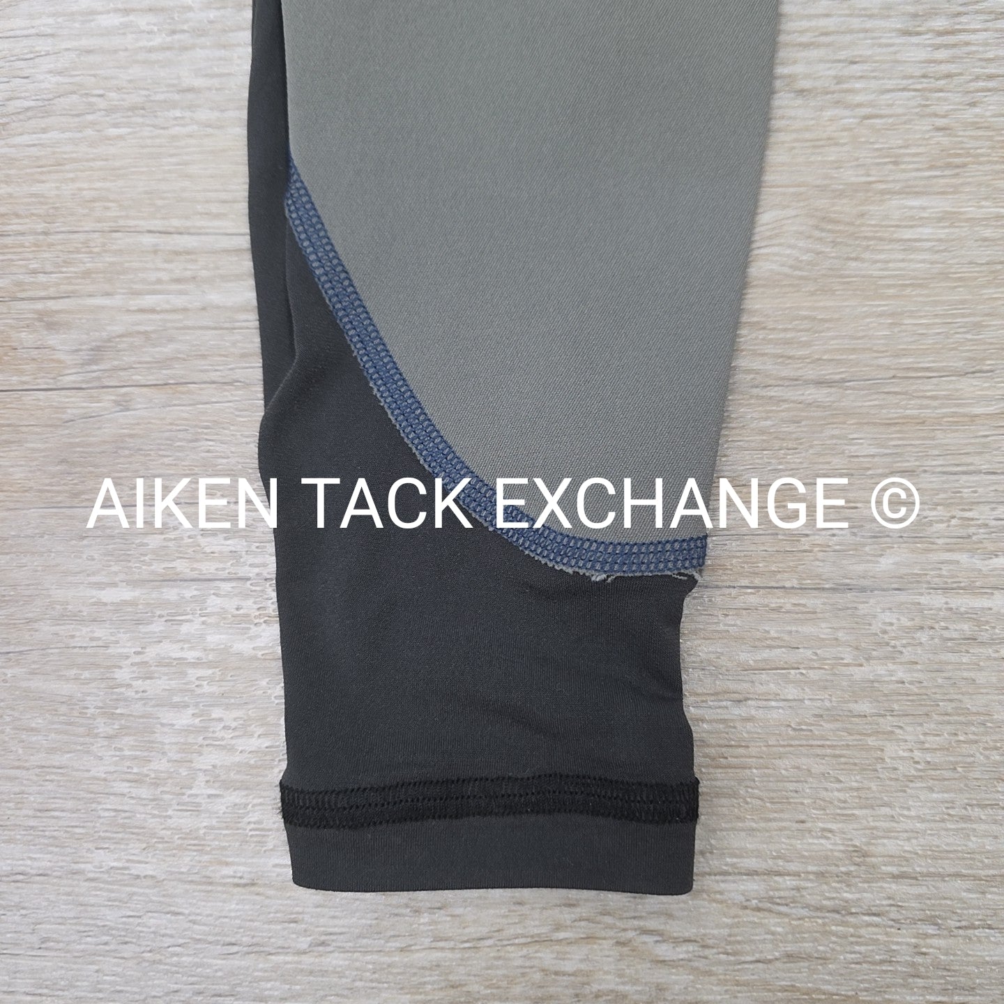 Struck Silicone Grip Knee Patch, Size 24