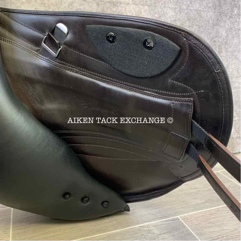 **SOLD** 2018 Bates Advanta Monoflap Jump Saddle, 17" Seat, Adjustable Changeable Gullet