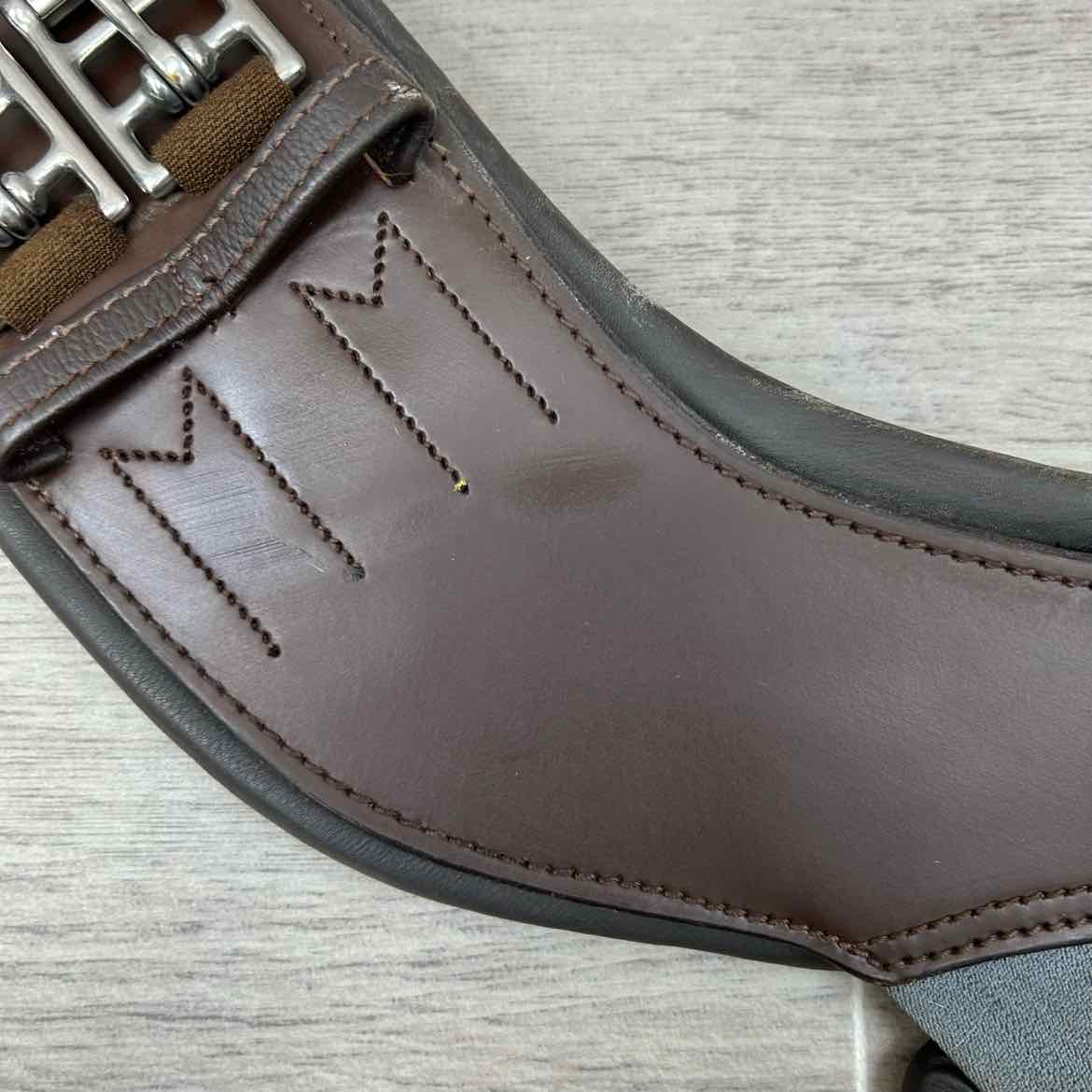 Total Saddle Fit StretchTec Shoulder Relief Dressage Girth with Leather Liner