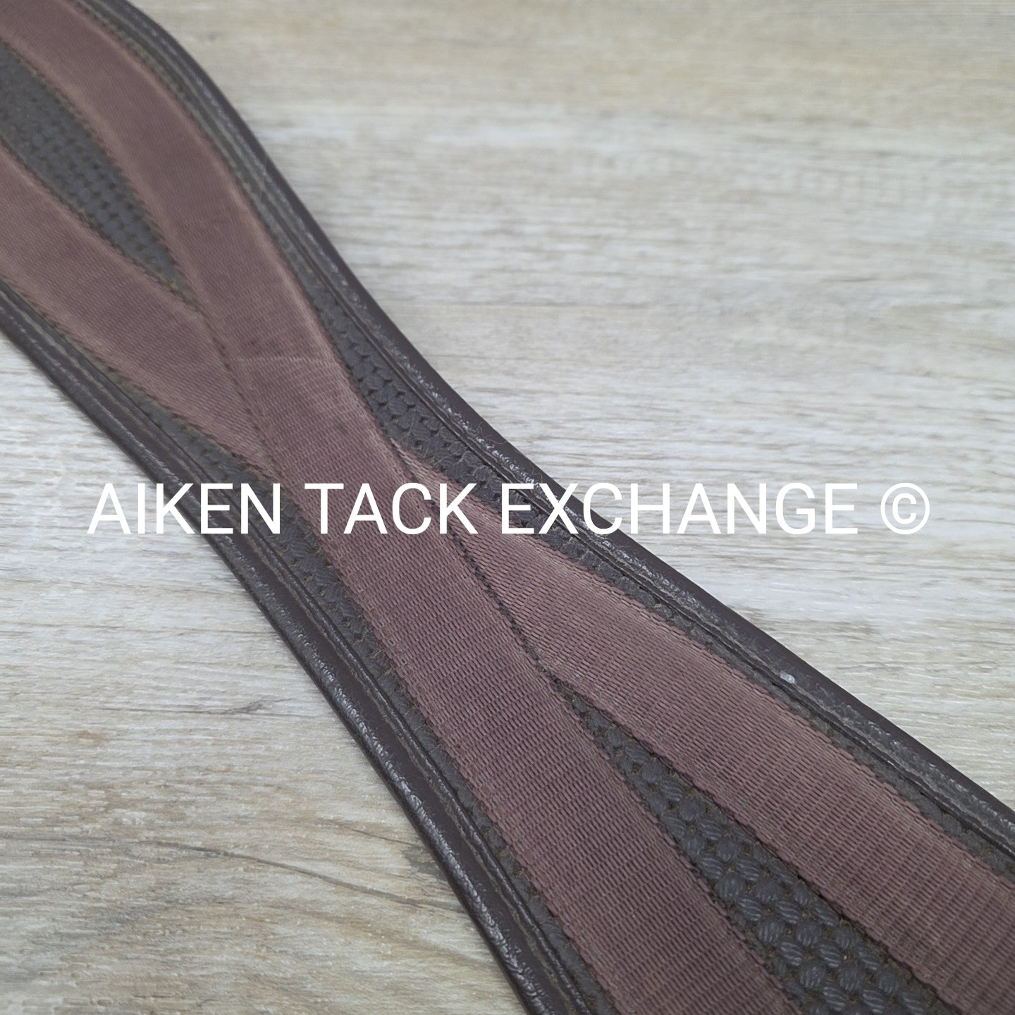 Ovation Chafeless Girth with Single End Elastic, Brown, 52"