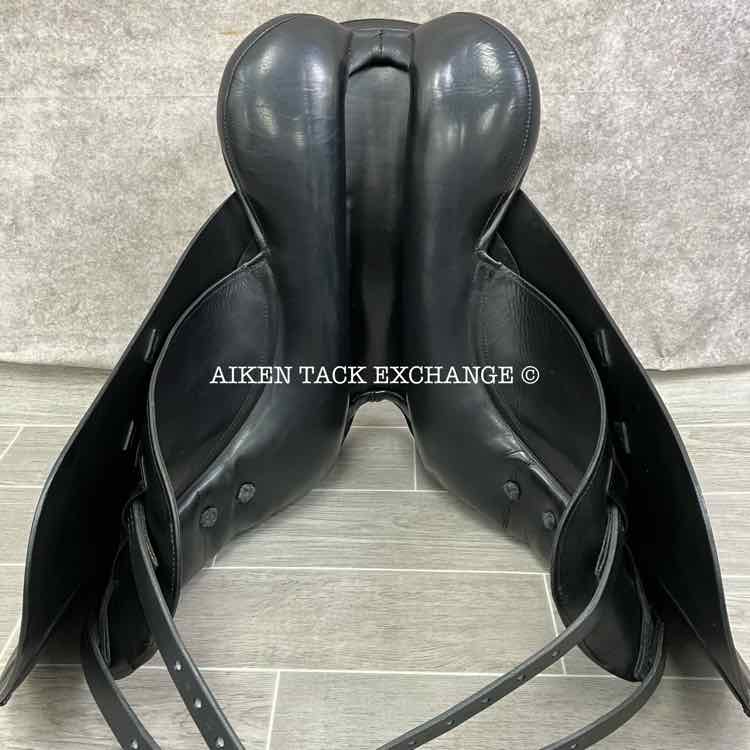 Albion Style Dressage Saddle, 18" Seat, Medium Tree, Wool Flocked Panels