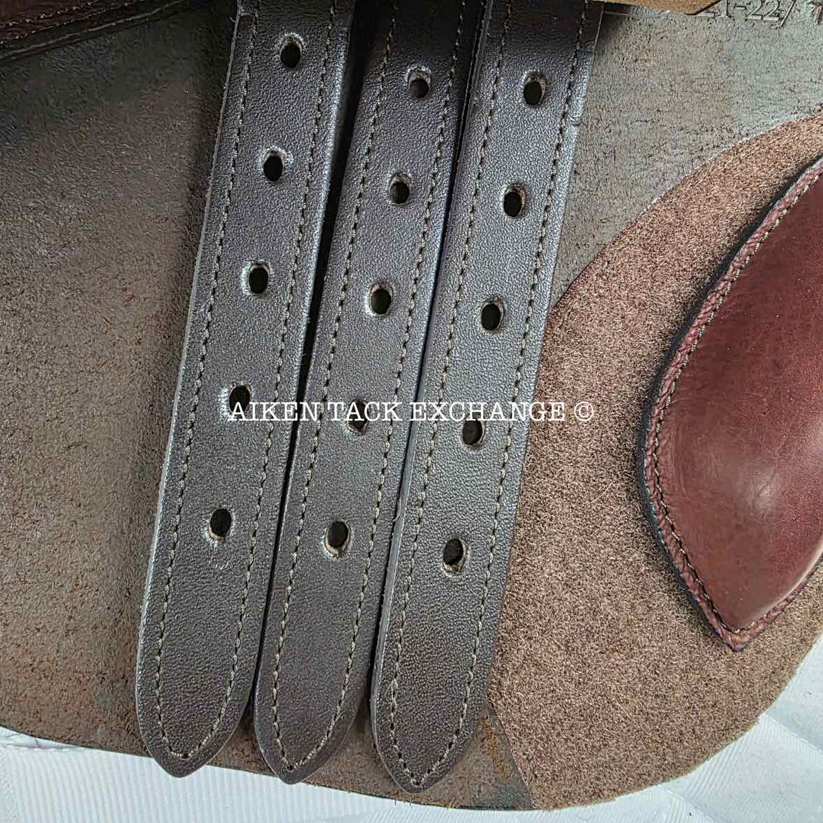 HDR - Henri de Rivel Laureate IGP Close Contact Jump Saddle, Adjustable Tree - Changeable Gullet, Foam Panels (Available Sizes: 16.5", 17", 17.5", 18", 18.5" & 19")
