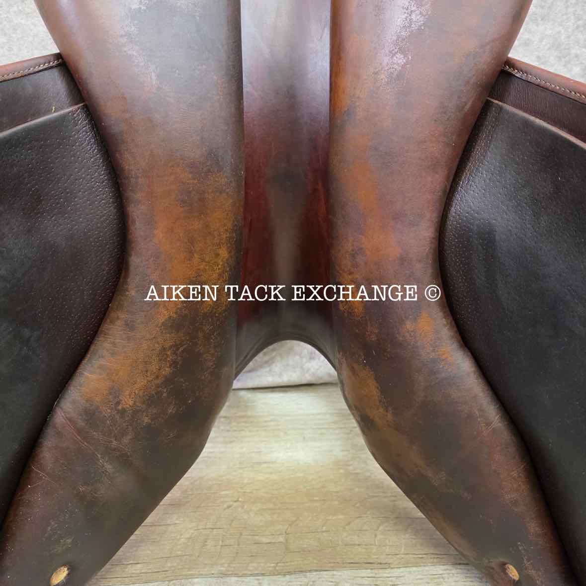 2005 Antares Close Contact Jump Saddle, 17.5" Seat - 3 Flap, Medium Wide Tree, Foam Panels, Full Buffalo Leather
