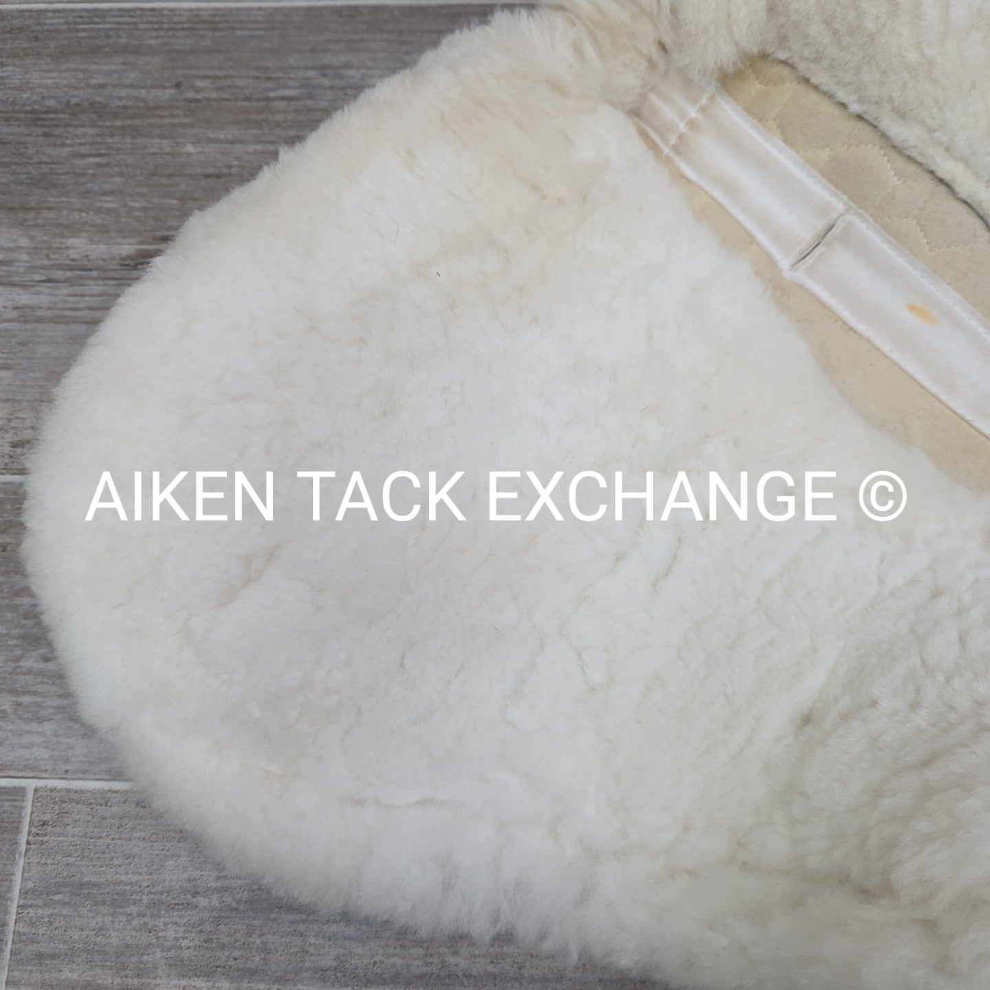 Mattes Sheepskin Correction Half Pad, Size Large