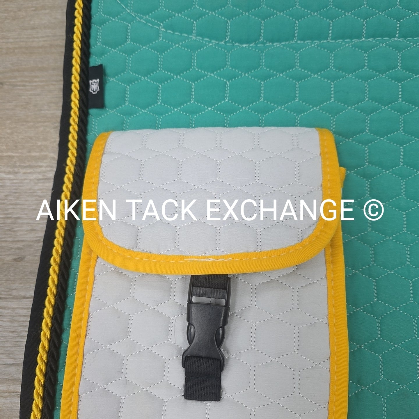Mattes Dressage Trekking Saddle Pad with Sheepskin, Size Medium